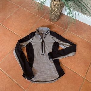 Lululemon Run U-Turn Pullover size 4